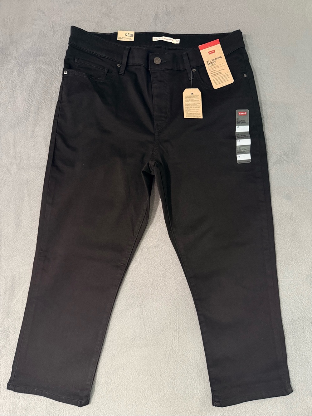 Levi's - Women's 311 Shaping Skinny Capris